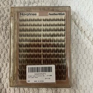 BRAND NEW UNOPENED LASH CLUSTERS